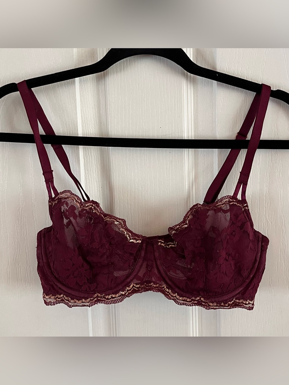 Victoria's Secret Burgundy Lace Underwire Bra with Gold Trim Size 34D